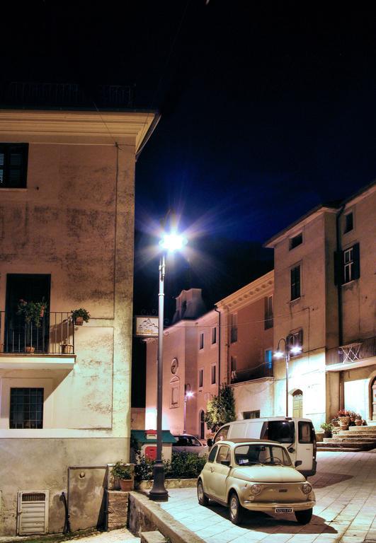 Il Centro Storico Apartment Posta Fibreno Bilik gambar